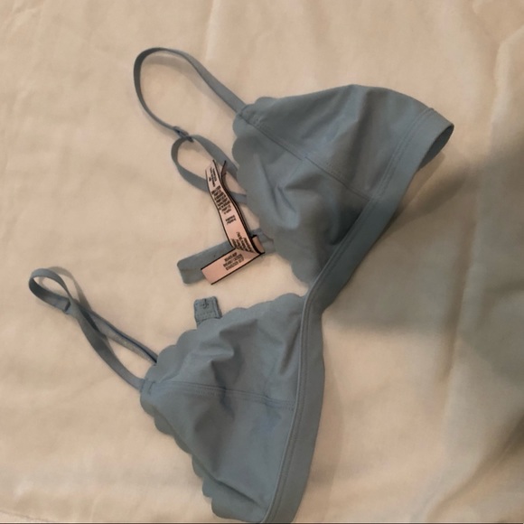 Victoria’s Secret 2 bras - Picture 2 of 2